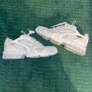 Nike spiridon cage 2